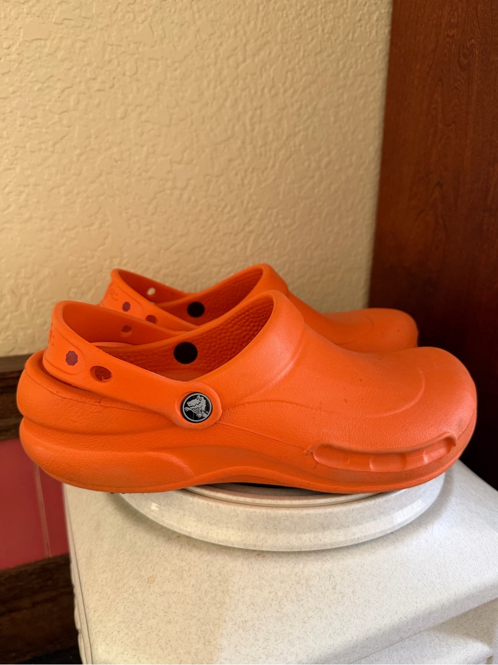 Crocs Bistro Chef Mario Batali Special Edition Orange Clogs Men’s 8 Women’s 10